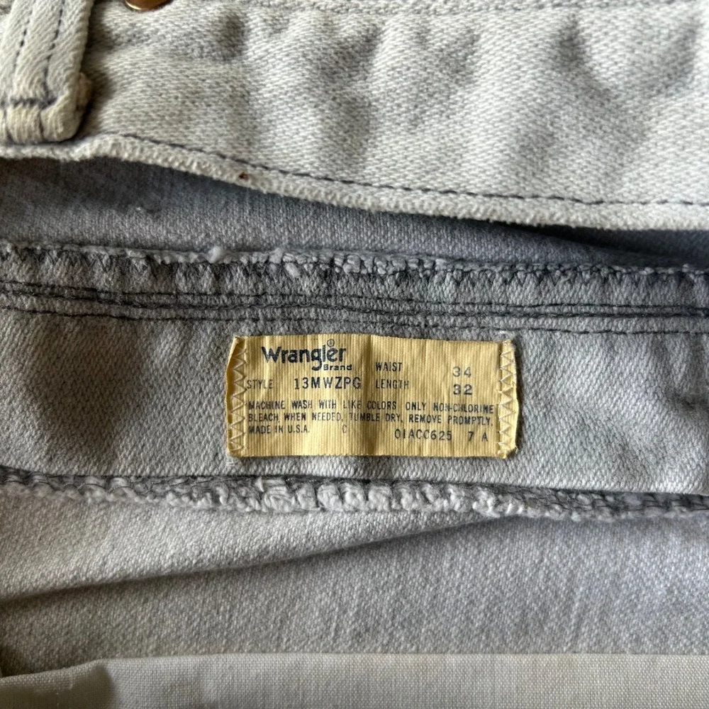Vintage 70s Wrangler Jeans Size 34x32 Blue Light Wash Denim Straight Leg Western